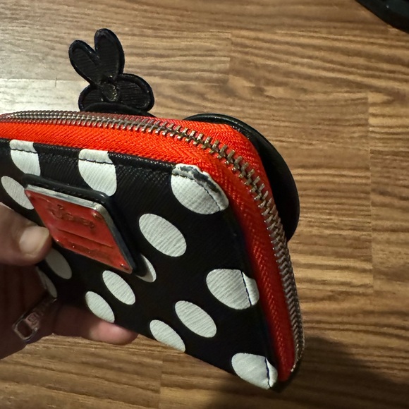 Loungefly Minnie Mouse wallet - Picture 3 of 5